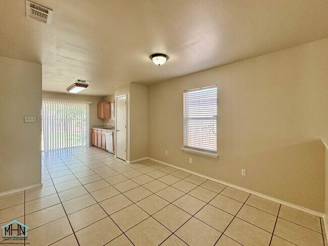 Building Photo - Charming Family Home Near SeaWorld!