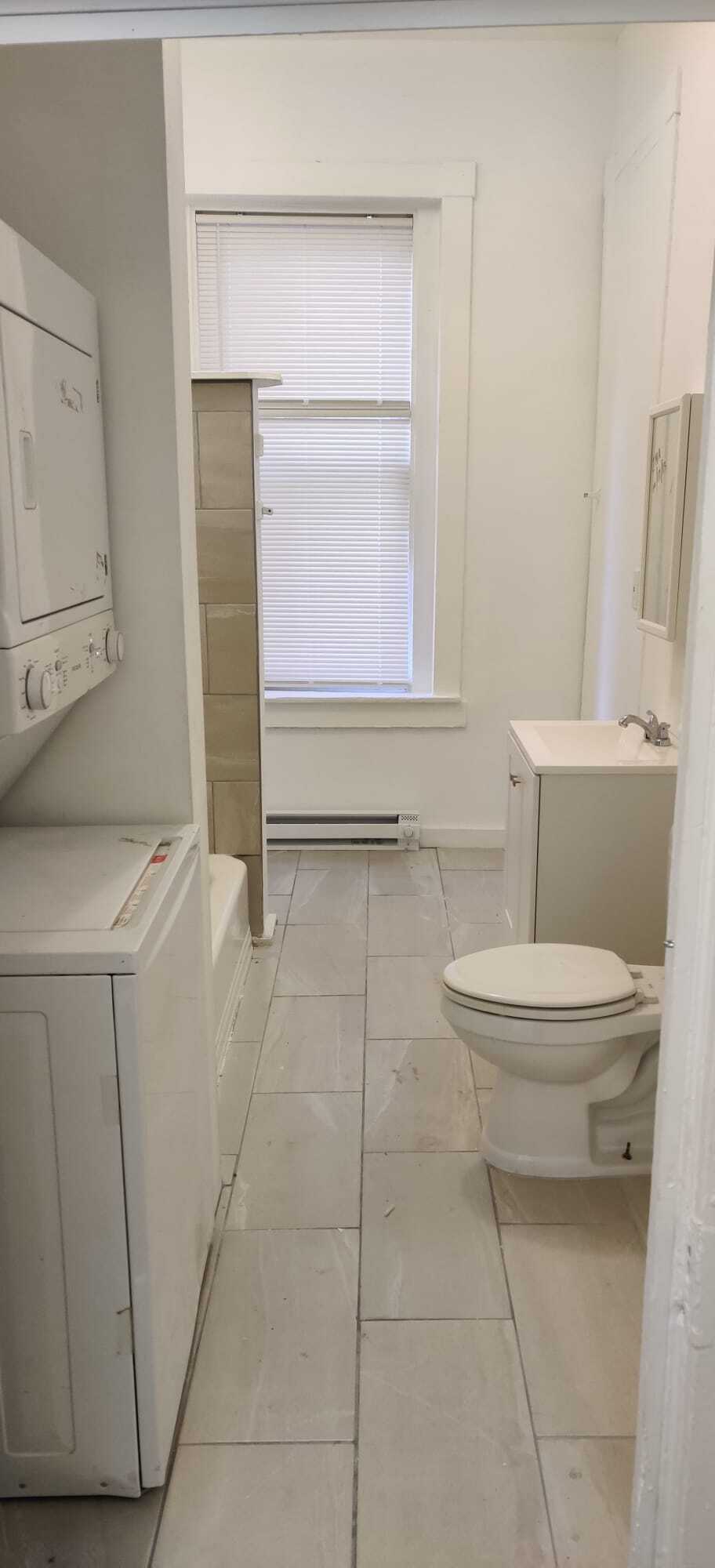 Bathroom & w/d - 2321 Eutaw Pl