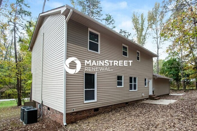 Building Photo - 4 Bedroom Pet-Friendly Home in Concord, NC with Main Street Renewal