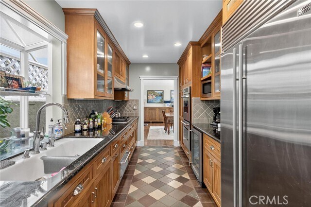 Building Photo - 456 30th St
