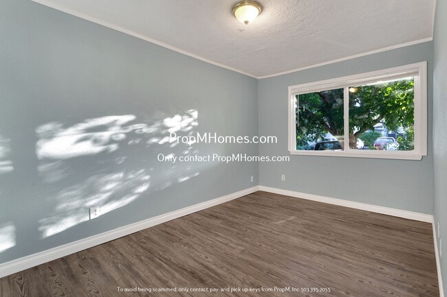 Building Photo - Charming Two Bedroom Unit in the Heart of ...
