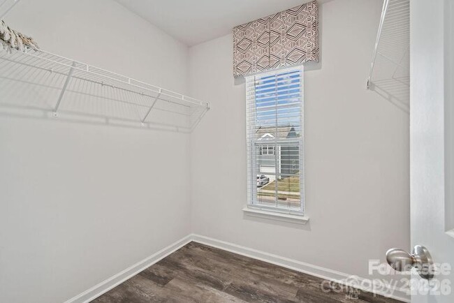 Building Photo - 8435 Jane Dr