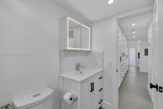 Building Photo - 360 Meridian Ave