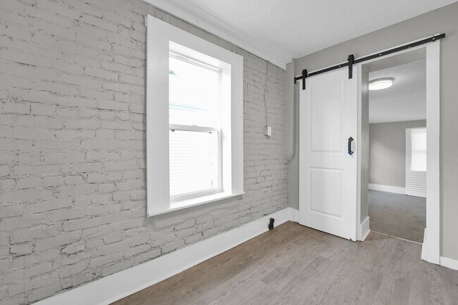 Building Photo - 361 S Harris Ave