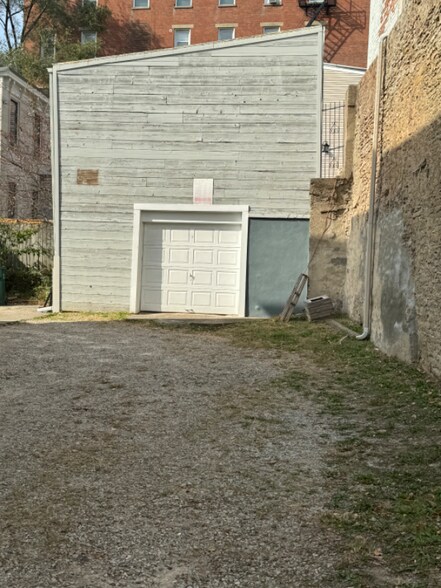 Building Photo - 401 Klotter Ave