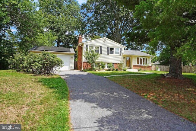 Building Photo - 8905 Valley Forge Dr