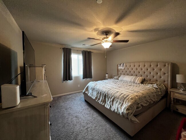 Building Photo - 5204 Sunstone Mesa Dr