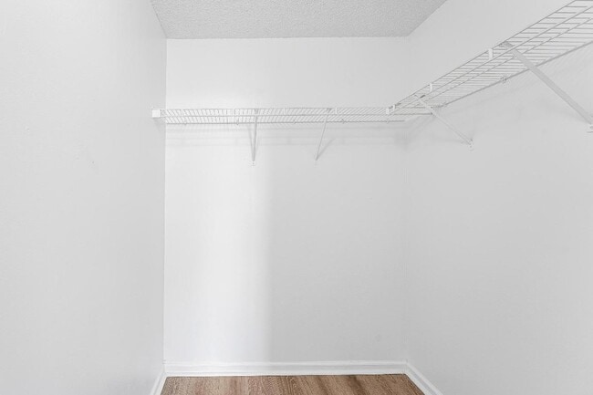 Building Photo - 2100 Greenview Shores Blvd