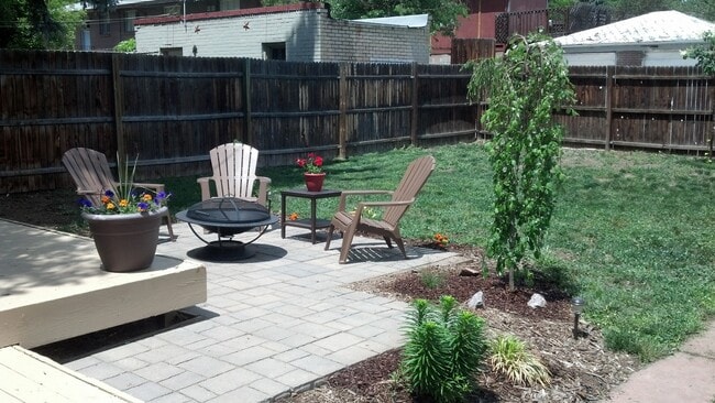 Building Photo - Updated Bungalow in Prime Highland's Location