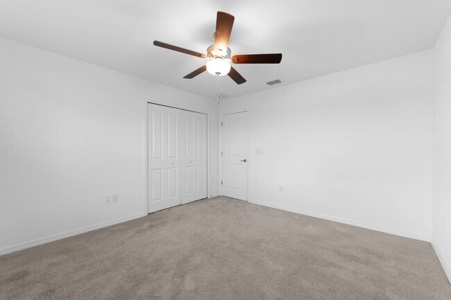 Building Photo - Stunning Large Mirada Townhome; 3 BR + LOFT / 2.5 BA/ 2 Car Garage-2300+ SF!