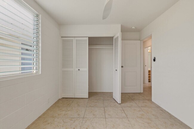Building Photo - Spacious Aikahi Loop House in Kailua