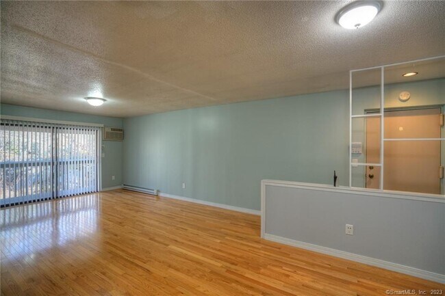 Building Photo - 86 Buddington Rd