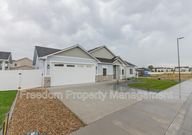 Building Photo - 2125 Oxon St