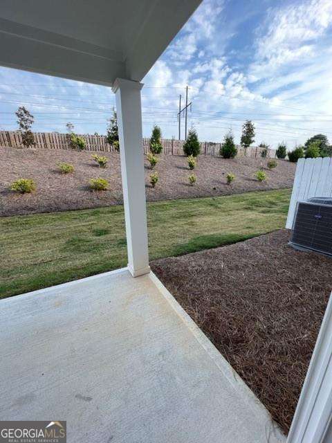 Building Photo - 950 Sunny Lk Dr