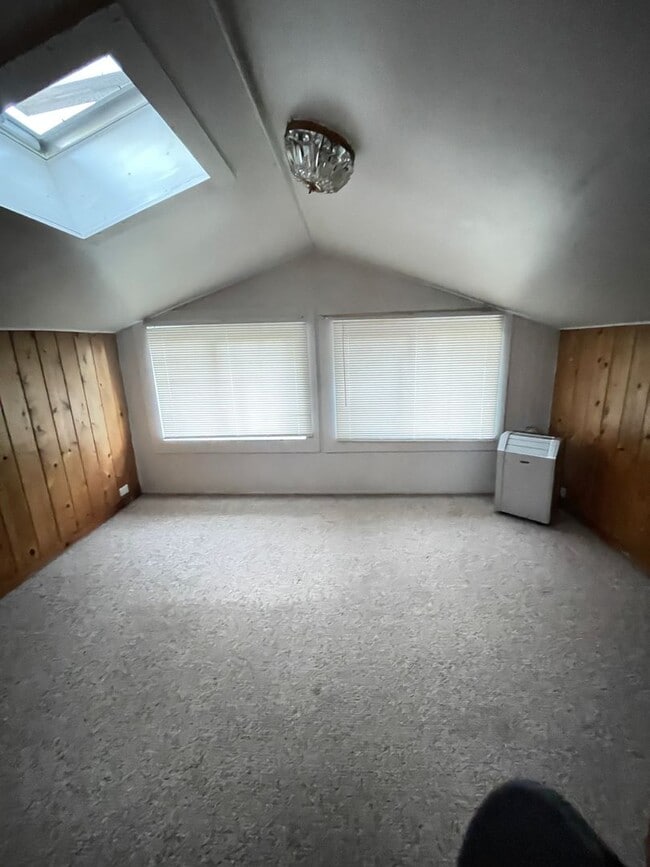 Building Photo - House for Rent in Piedmont