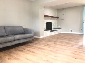 Building Photo - 13711 Pennsboro Dr