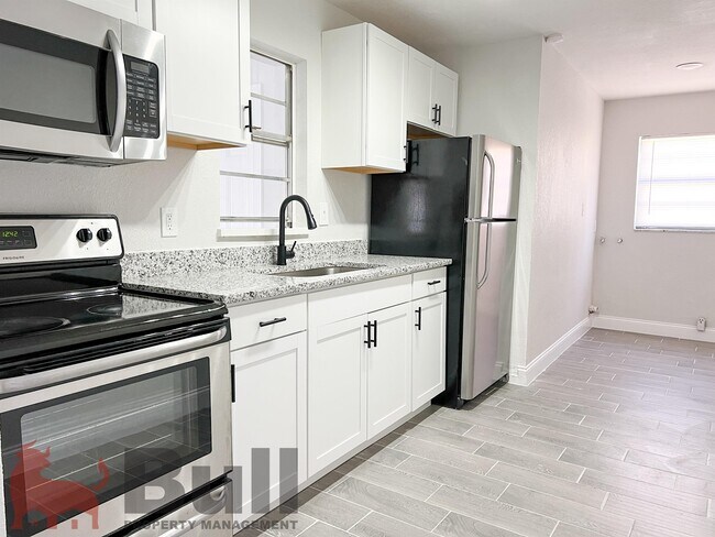 Building Photo - 4438 Weldon Pl