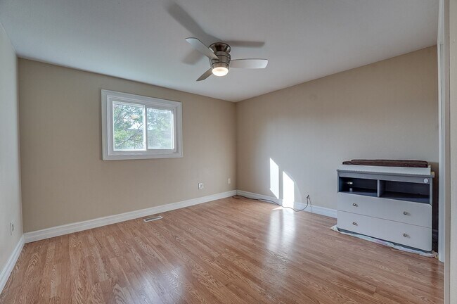 Building Photo - Cute 3 Bedroom 2 Bathroom Home