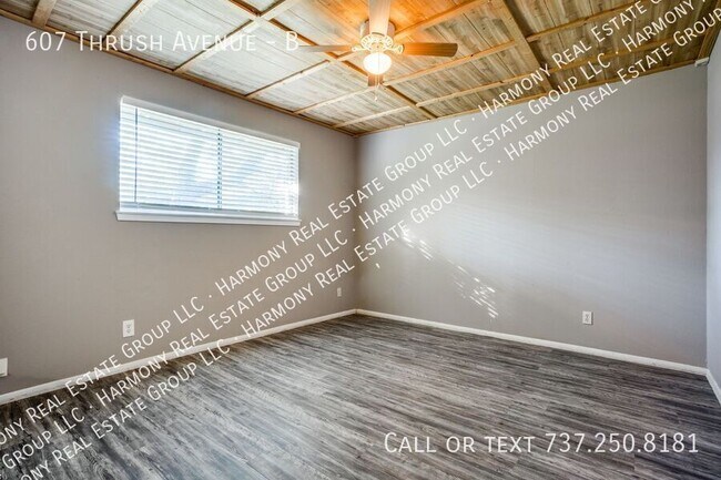 Building Photo - 607 Thrush Ave