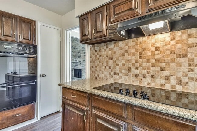 Building Photo - 16626 Royal Mile Ln