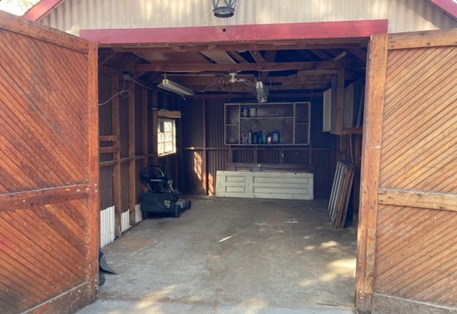 Building Photo - 2 Bed/2 Bath Historic Home with Storage, Porch & Deck, Pet Friendly