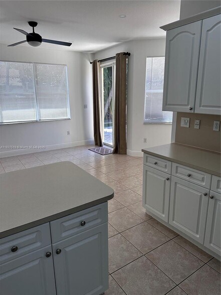 Building Photo - 5060 SW 159th Ave