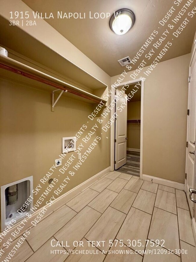 Building Photo - 1915 Villa Napoli Loop W