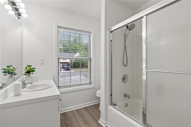 Building Photo - 3003 Brass Dr