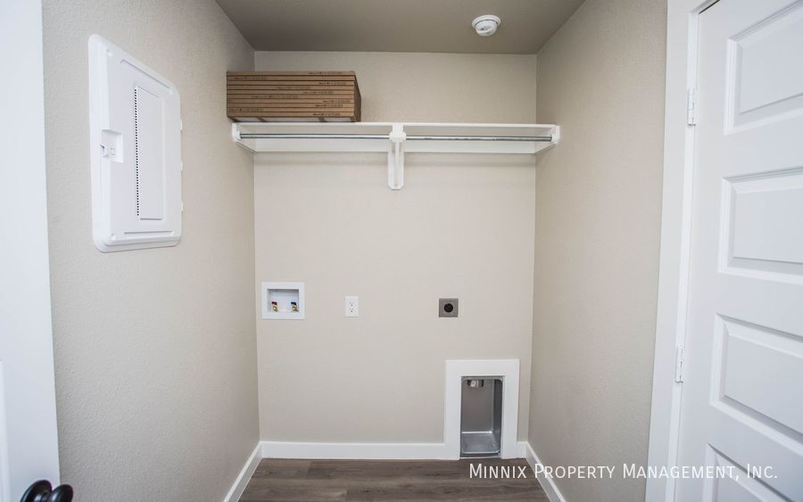 Building Photo - 13212 Ave. S