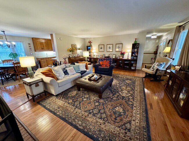 Building Photo - 117 Ashley Rd