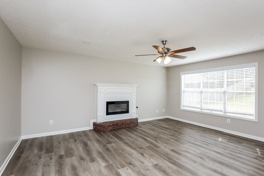 Building Photo - 785 Georgian Hills Dr