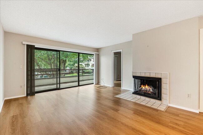 Building Photo - 5150 S Landing Dr