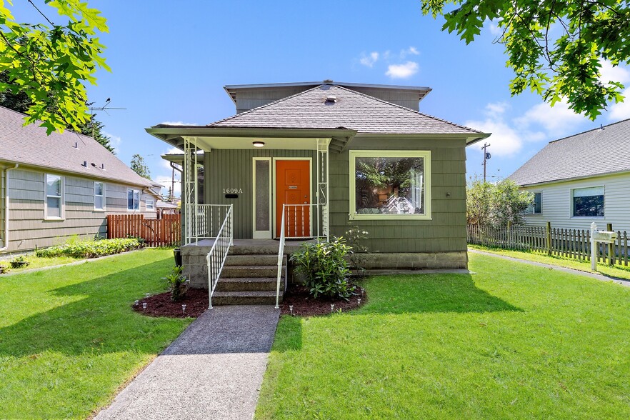 Primary Photo - 1609 McDougall Ave
