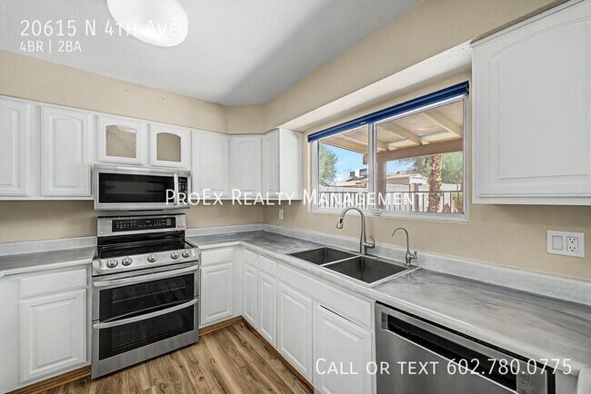 Building Photo - 20615 N 4th Ave