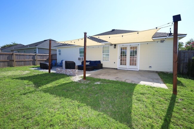 Building Photo - 500 Bryson Cir
