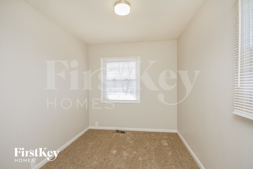 Building Photo - 341 Emery Ave