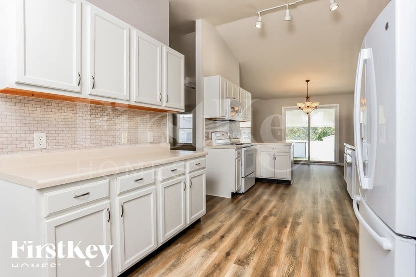 Building Photo - 456 Fawn Run Dr