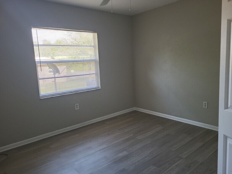 Building Photo - 2540 E Constance Ct