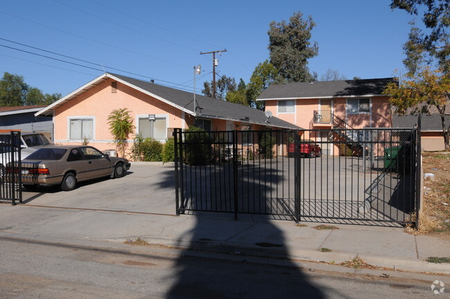 Primary Photo - 21862 Dracaea St