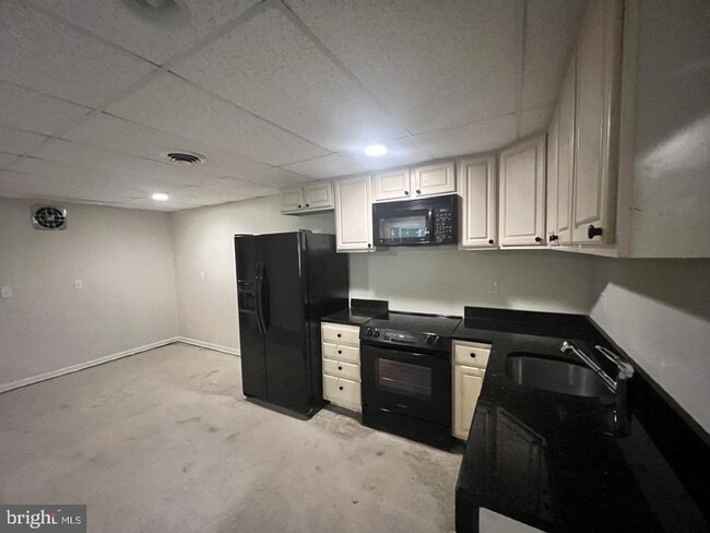 Building Photo - 12687 Cheyenne Trail