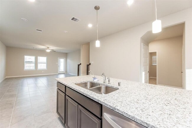Building Photo - 7215 Wilshire Ct