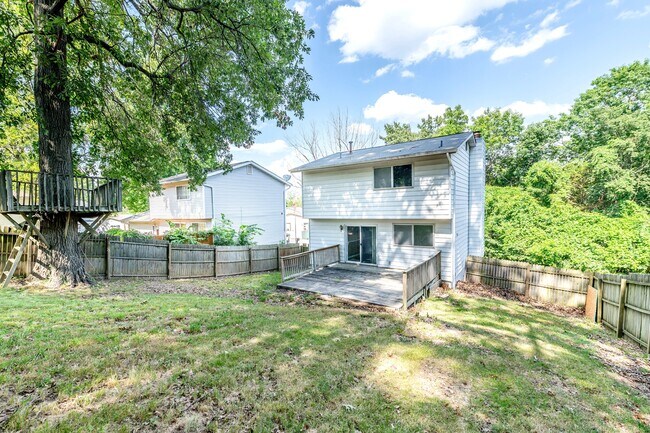 Building Photo - 7211 Wayles Dr