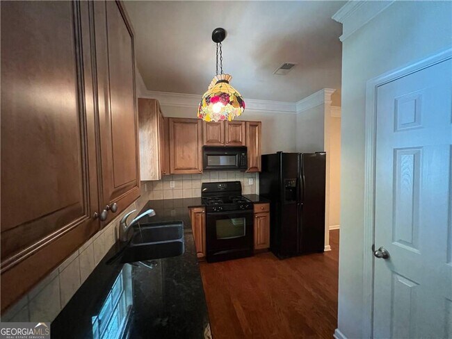 Building Photo - 9814 Murano View