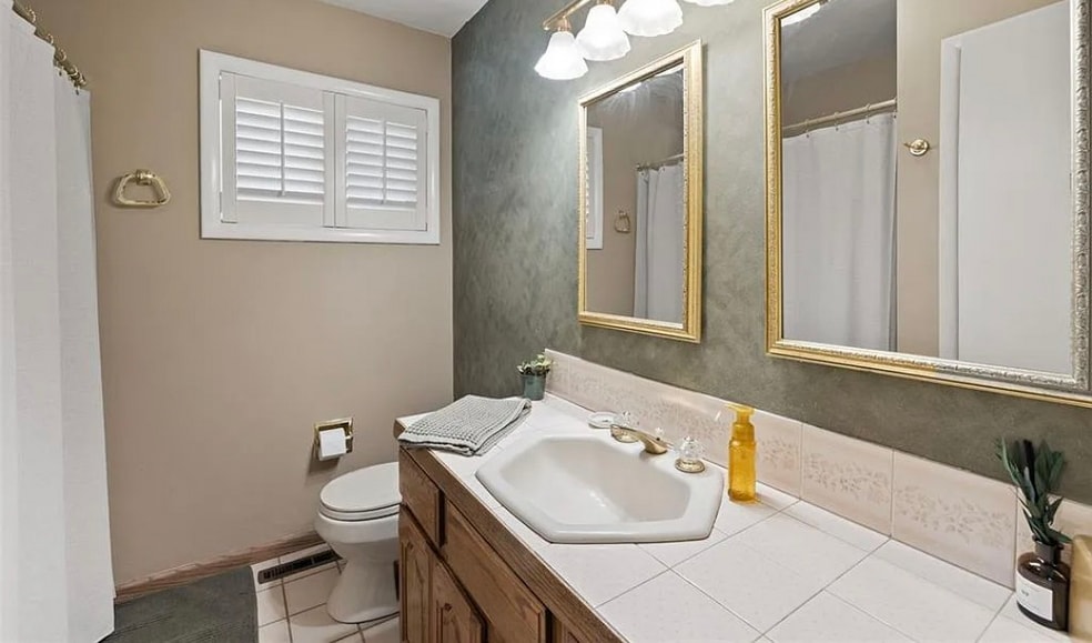 Building Photo - 1868 Northview Dr