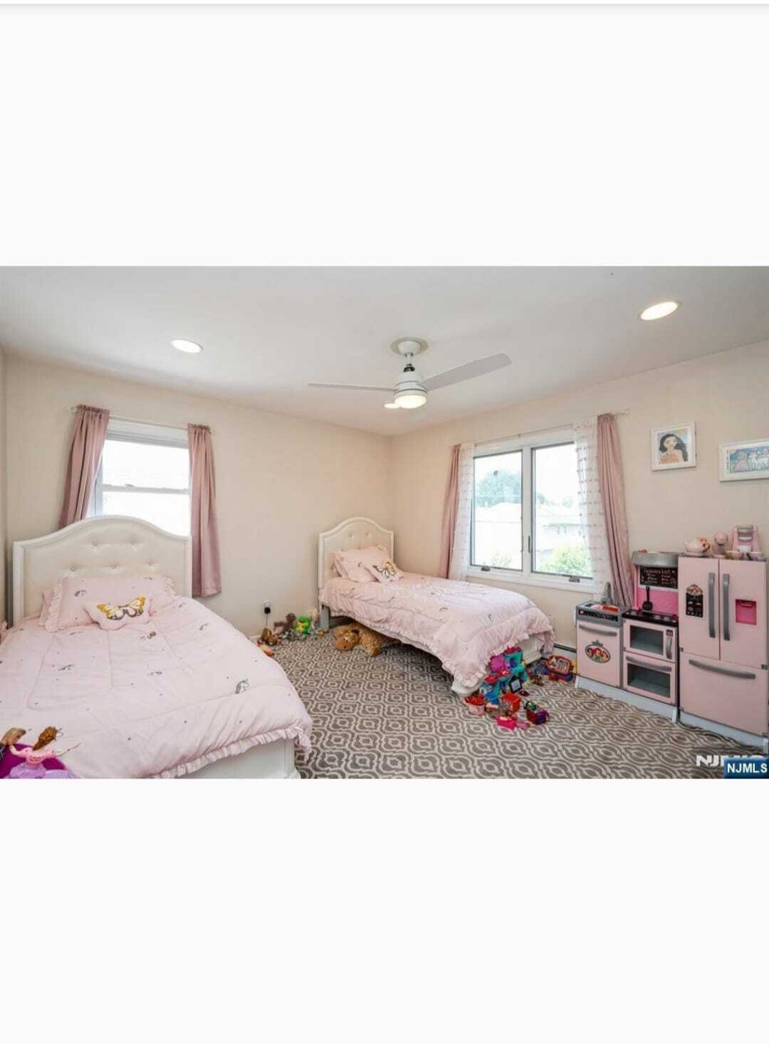 Building Photo - 298 Nedellec Dr