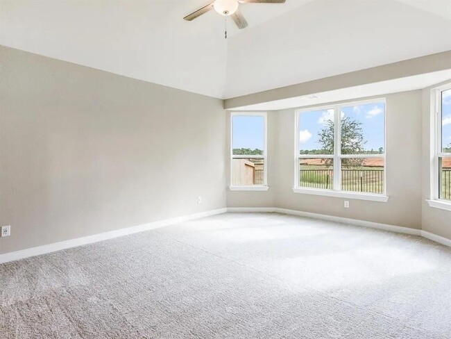 Building Photo - 7010 Lauren Oak Dr