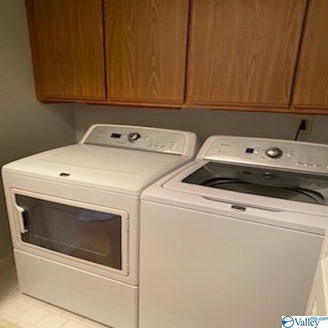 Building Photo - 4770 Whitesburg Dr