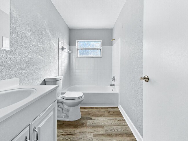 Building Photo - Charming Unfurnished Pinellas Park Home with Private Backyard! 3bed | 1 bath