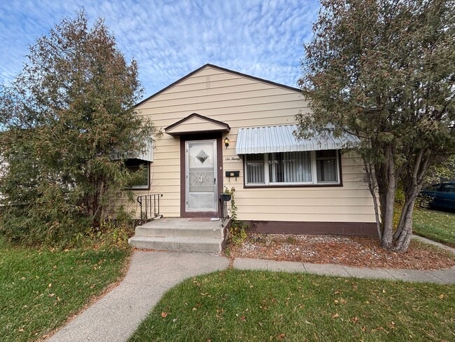 Primary Photo - 2 Bedroom Home