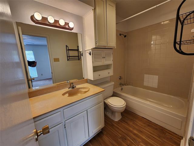 Building Photo - 1061 Irene St